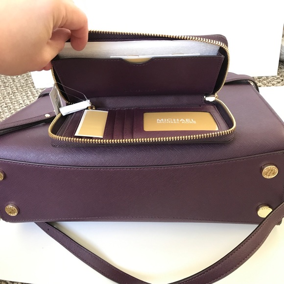 🌹🌸mk Satchel set/crossbody & wallet/large bag - Picture 8 of 8